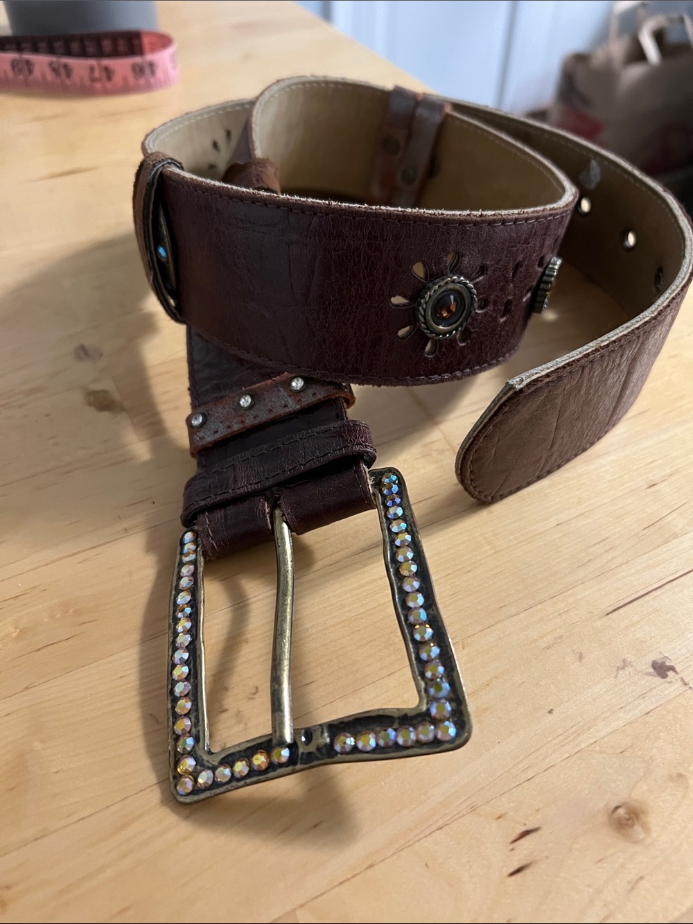 Leather Western-Style Women’s Belt with Crystal Buckle - Brown